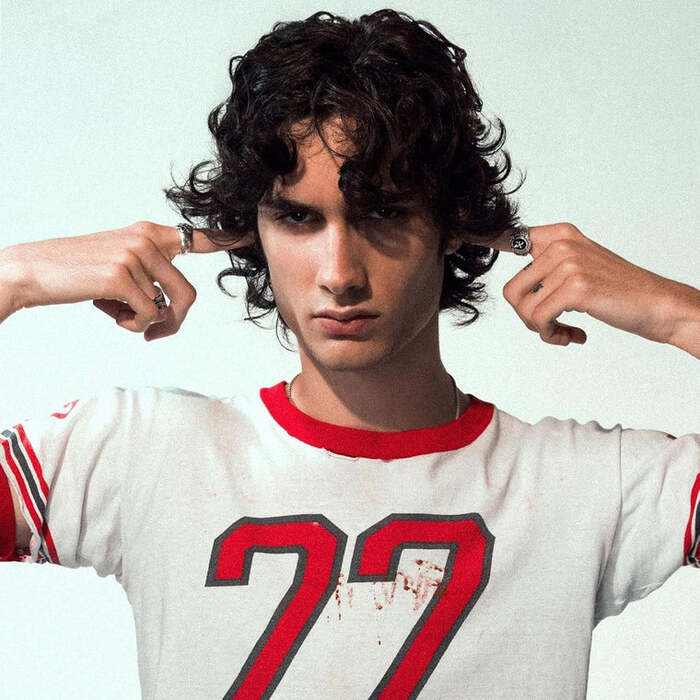 sombr-i-barely-know-her-black-vinyl-lp-album-record-093624827771